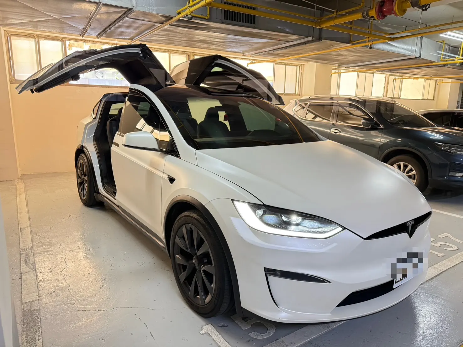 Tesla Model X LR 照片 1