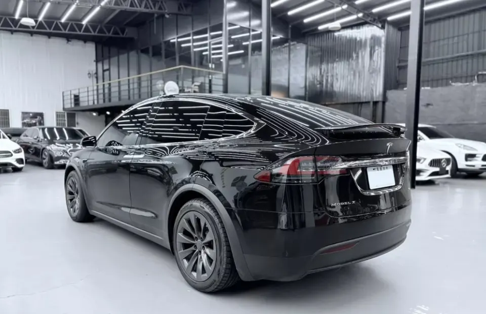 Tesla Model X 100D