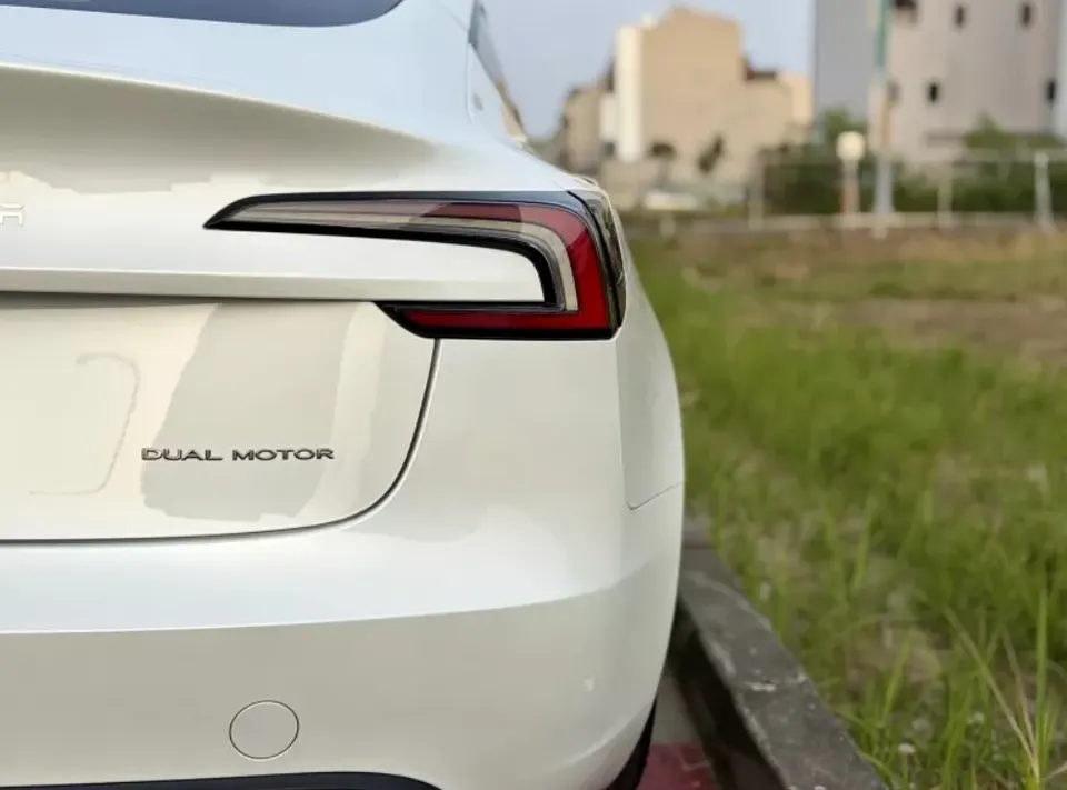 Tesla Model 3 Long Range