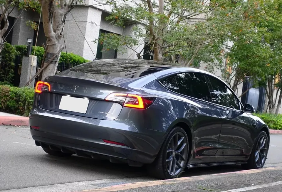 Tesla Model 3 Long Range