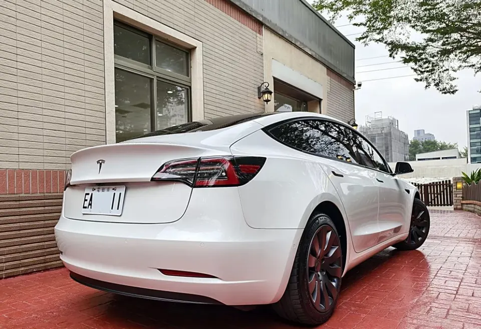 Tesla Model 3 Standard Range Plus