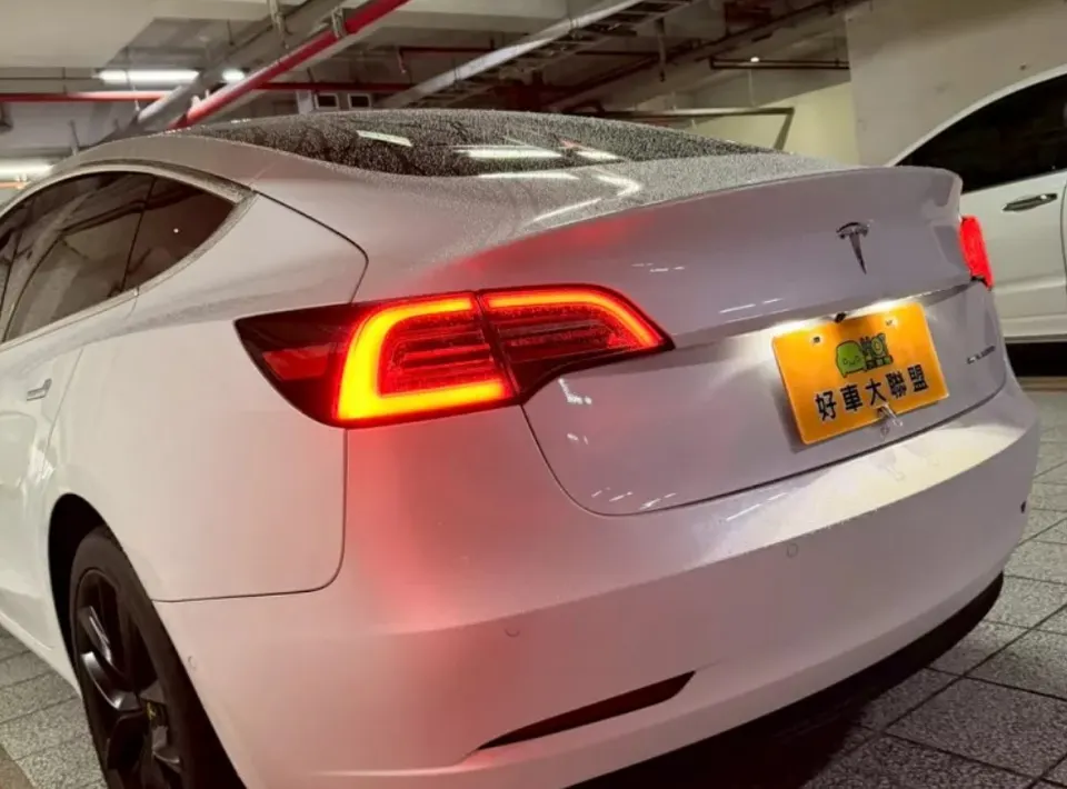 Tesla Model 3 Long Range