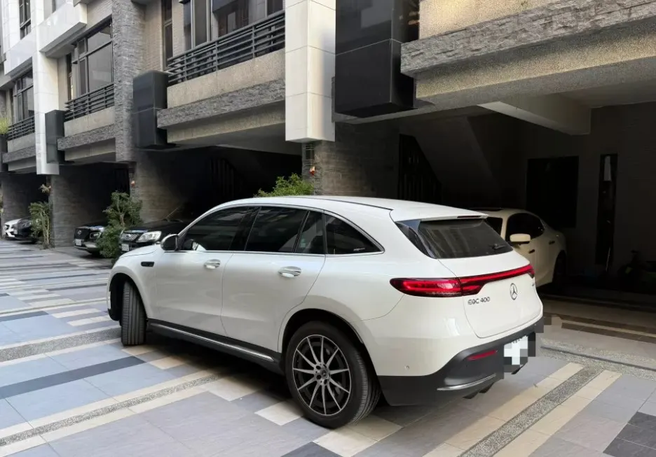 M-Benz EQC 400 4Matic 運動版 照片 1