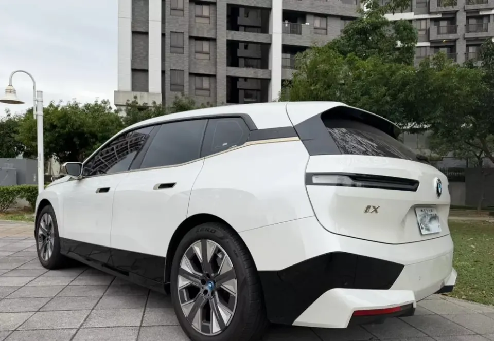 BMW iX xDrive40旗艦版