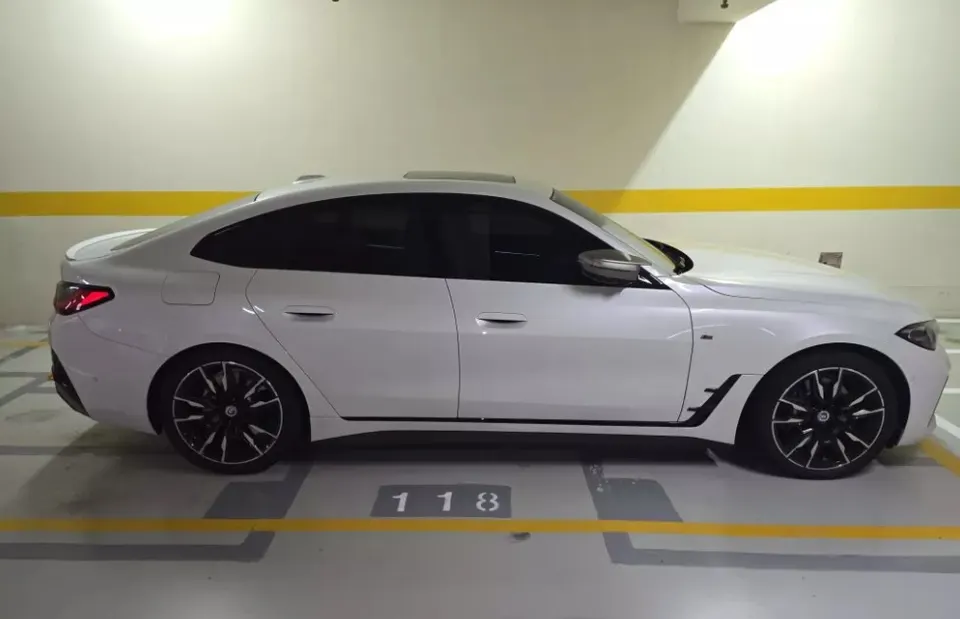 BMW i4 M50
