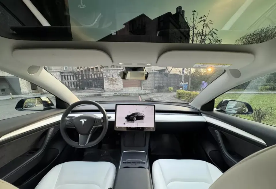 Tesla Model 3 Long Range