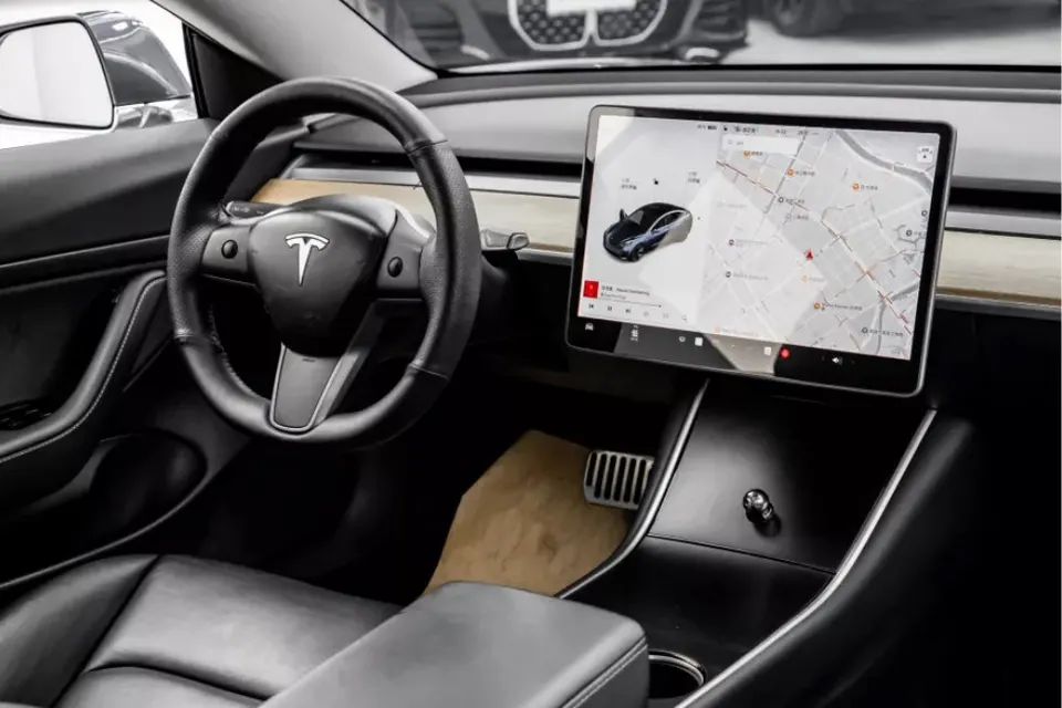 Tesla Model 3 Standard Range Plus