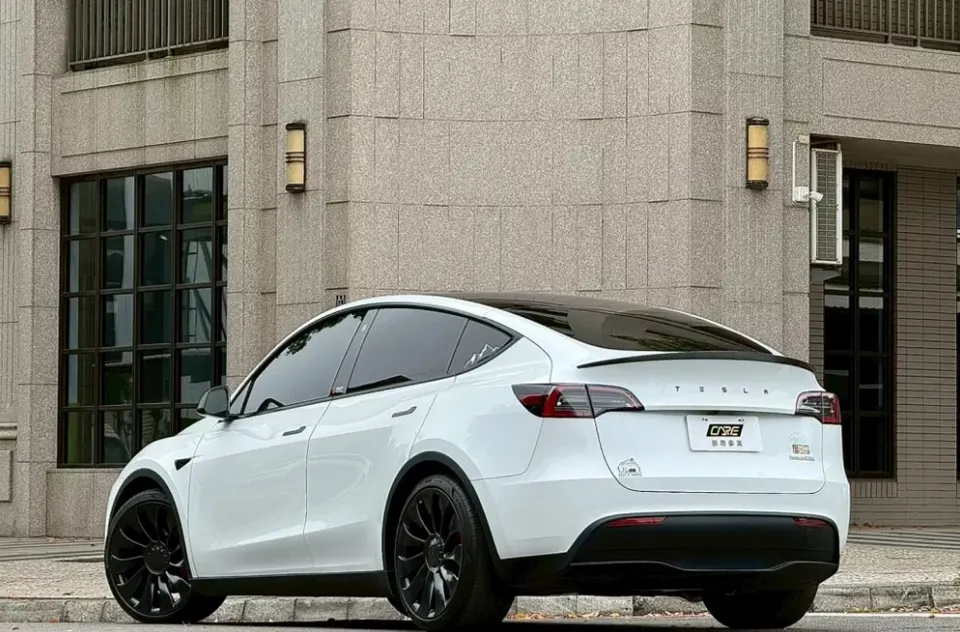 Tesla Model Y Performance