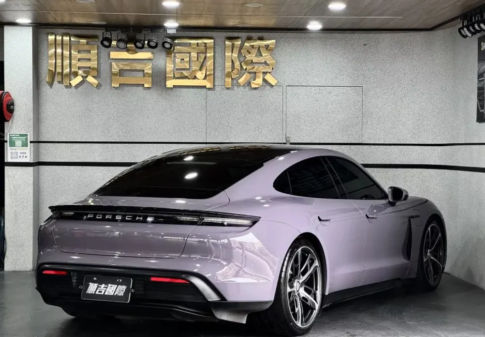 Porsche Taycan RWD
