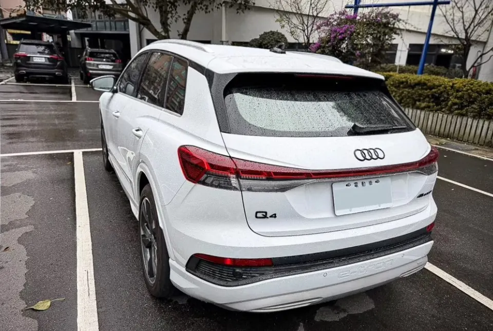 Audi Q4 e-tron 45 advanced進化版