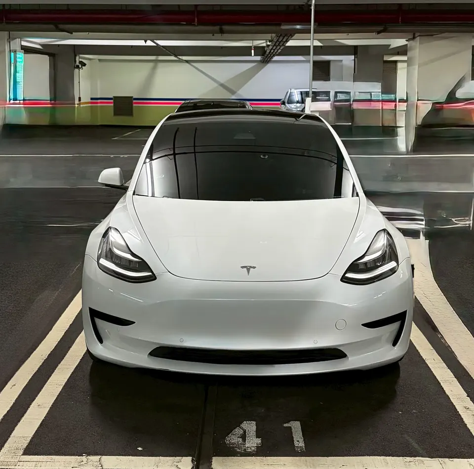 【自售一手醫師車】Tesla Model 3 SR+
