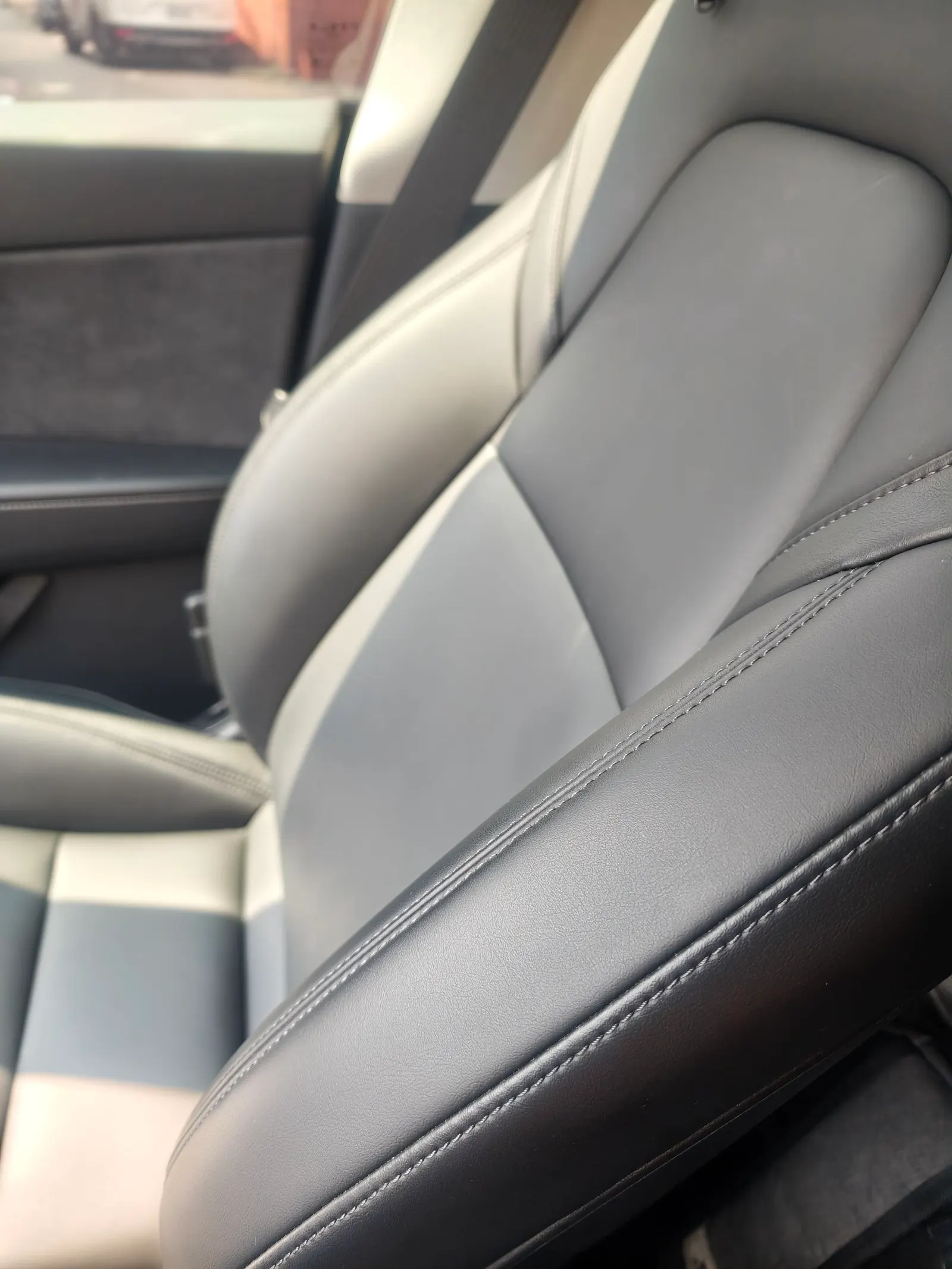 2024 Tesla Model Y RWD HW3.0 照片 1