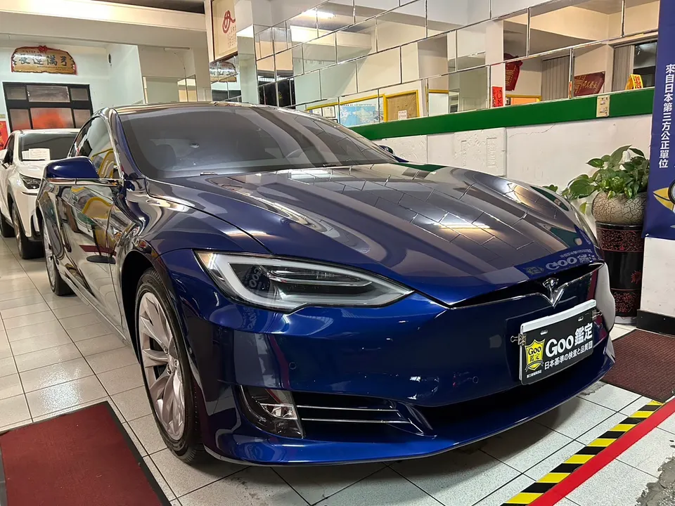 Tesla Model S LR