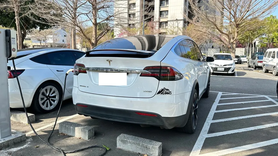 Tesla Model X 100D