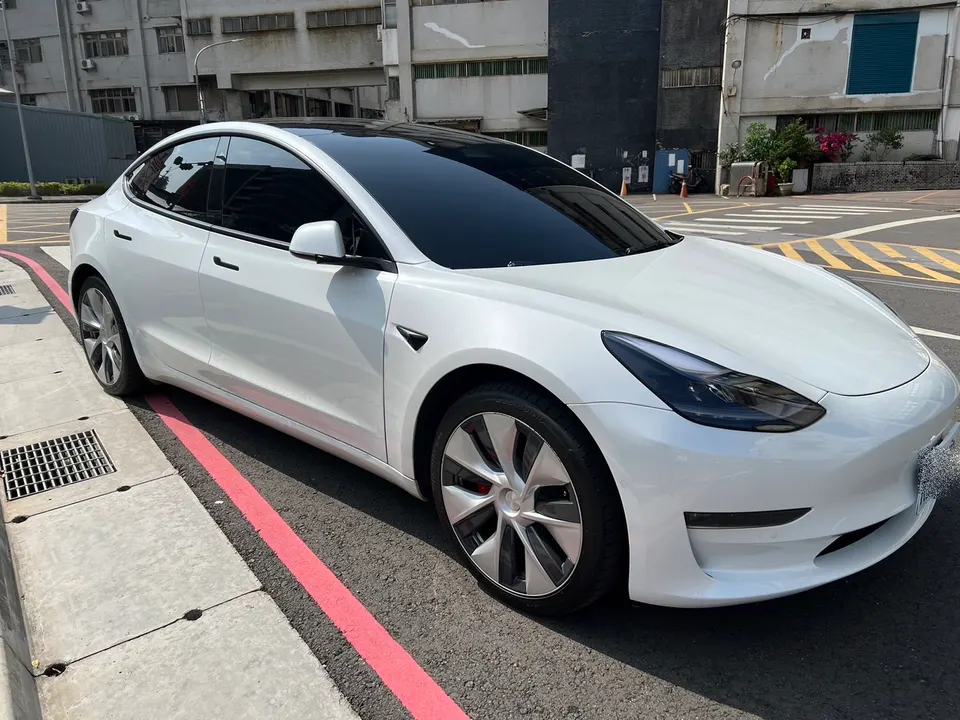 Tesla Model 3 Preformance