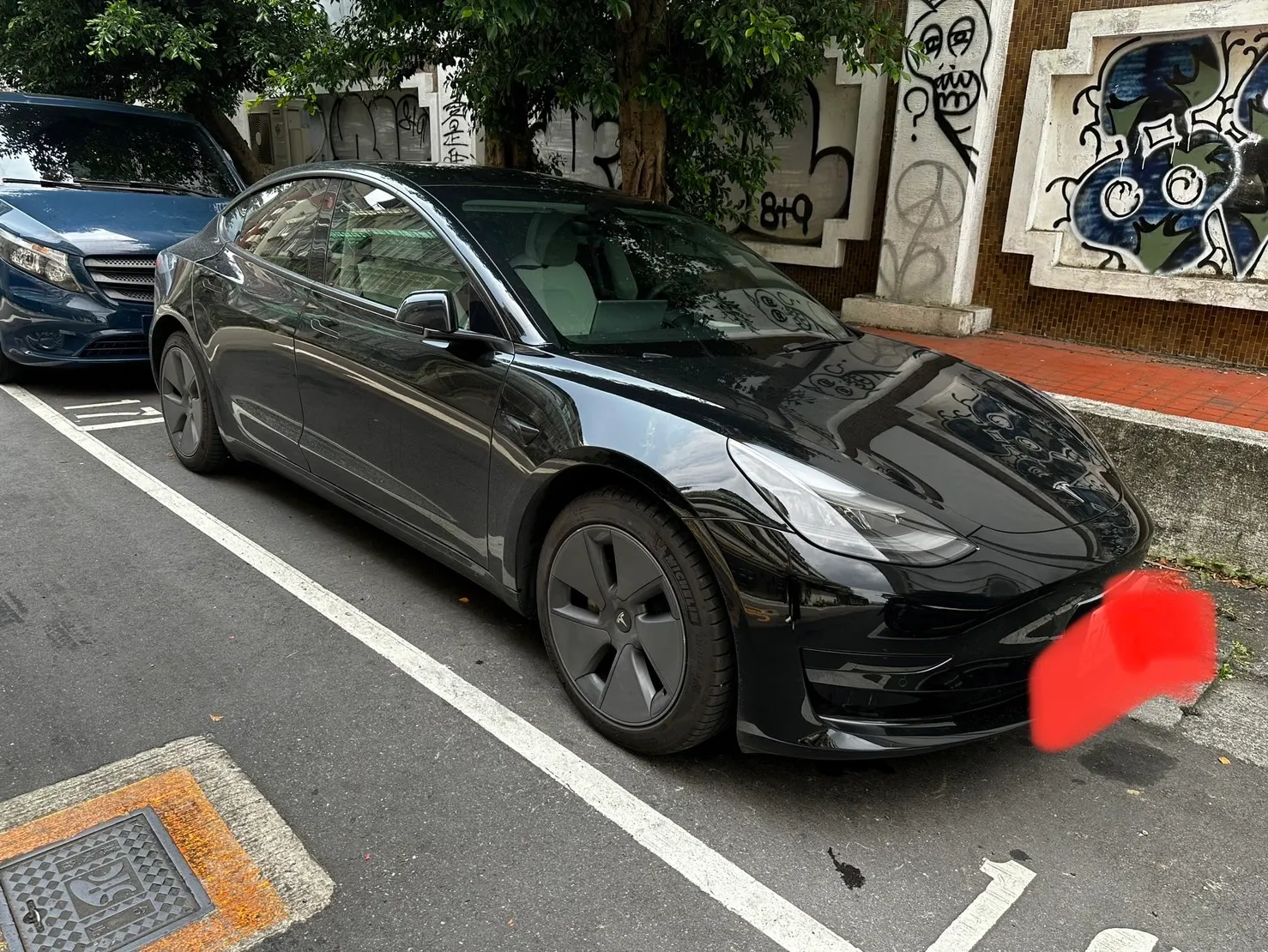 Tesla Model 3 LFP 照片 1