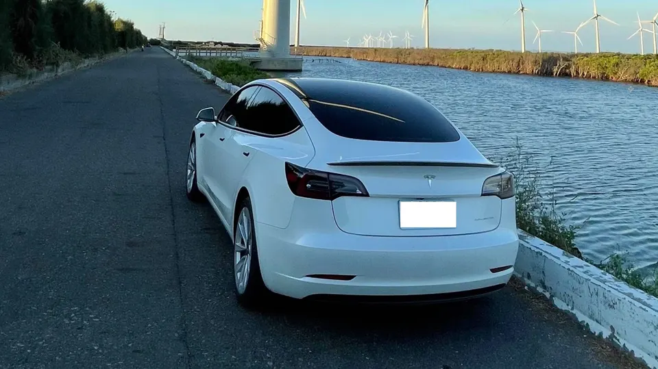 Tesla Model 3 LR