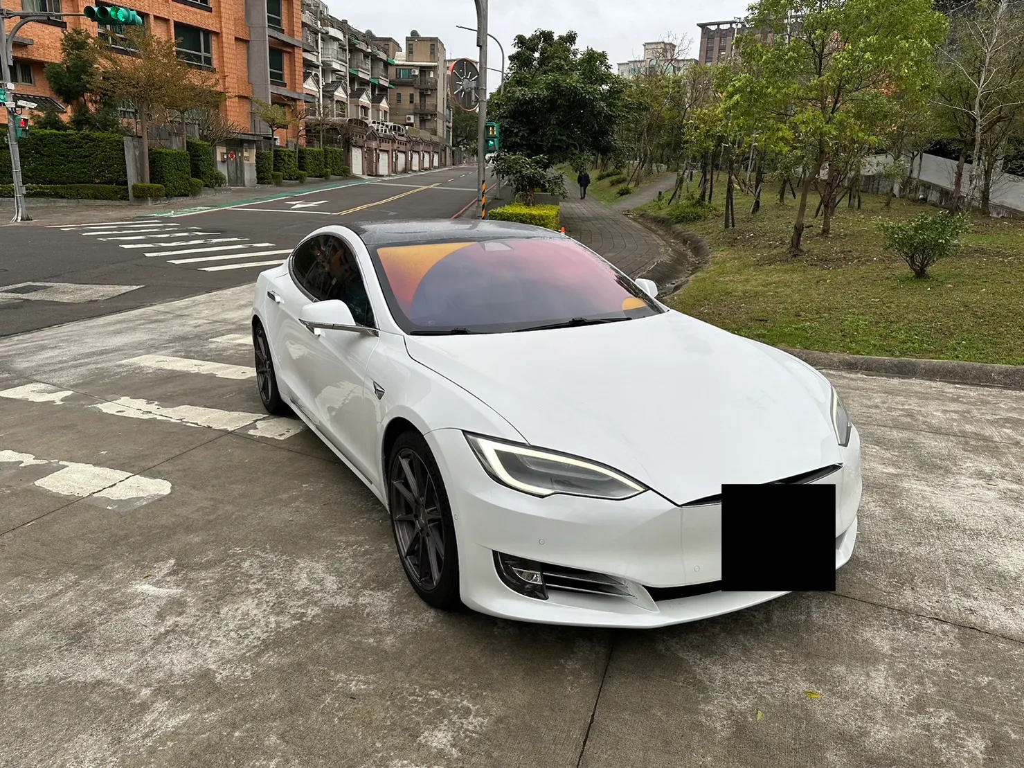 Tesla Model S LR 照片 1