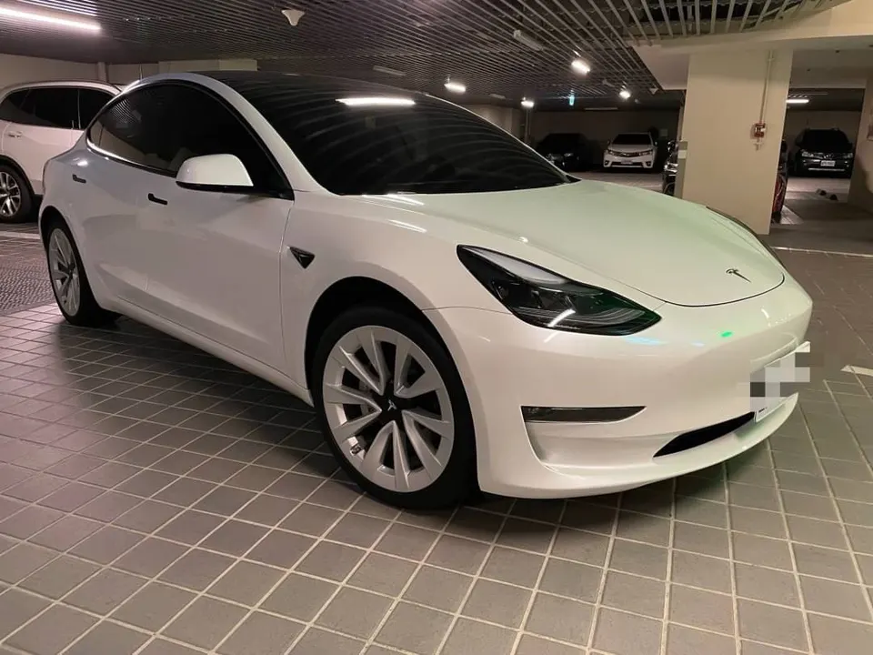 Tesla Model 3 LR