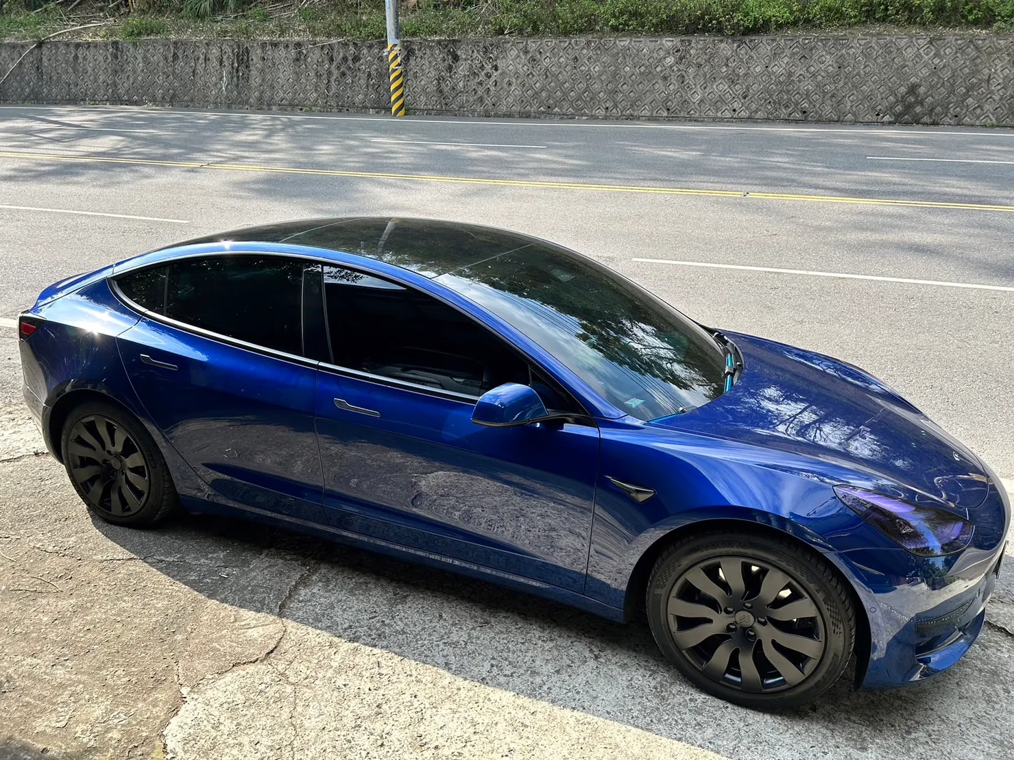 Tesla Model 3 SR+ 照片 1