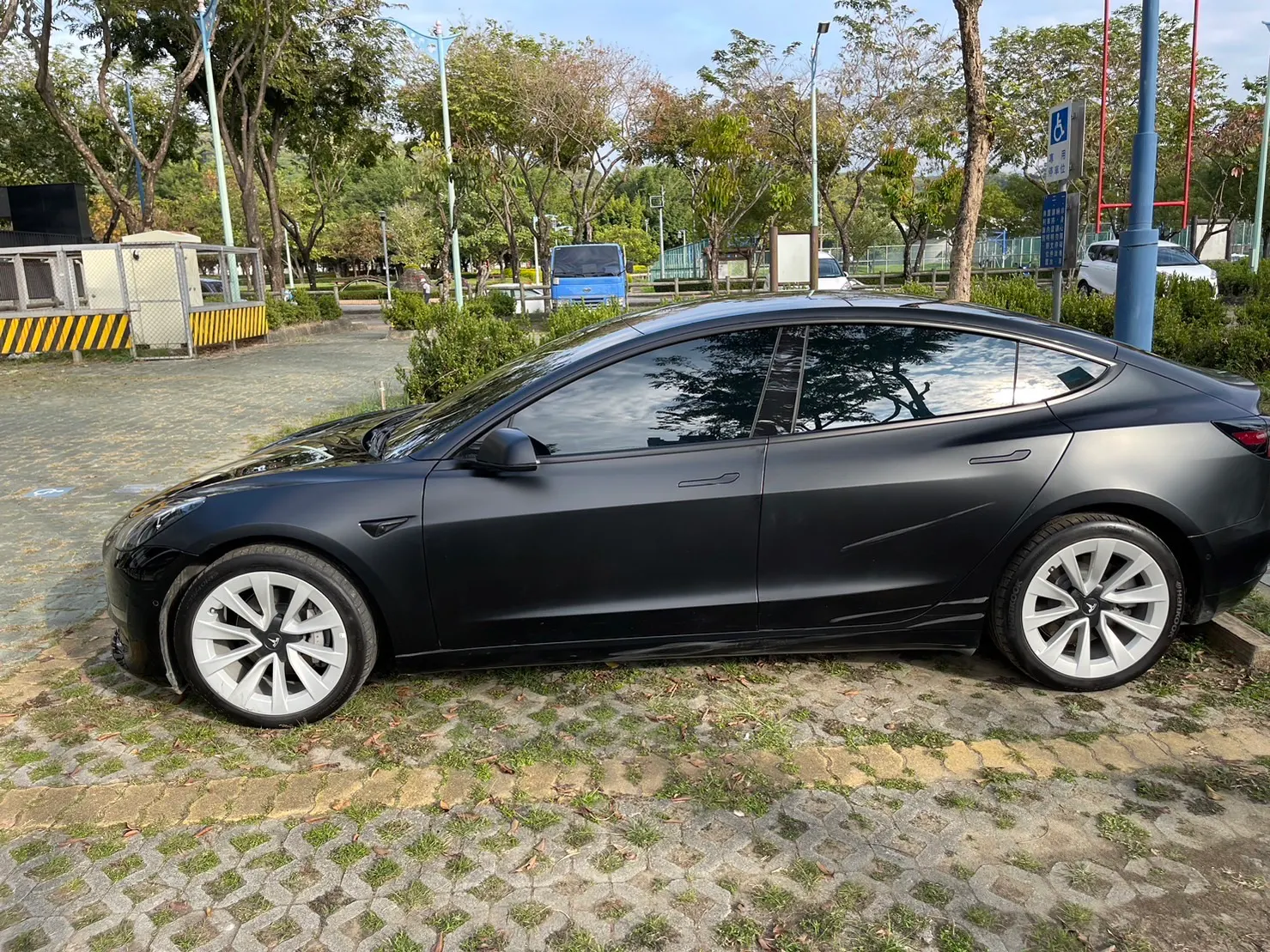 Tesla Model 3 LR 照片 1