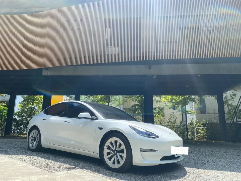 Tesla Model 3 LR