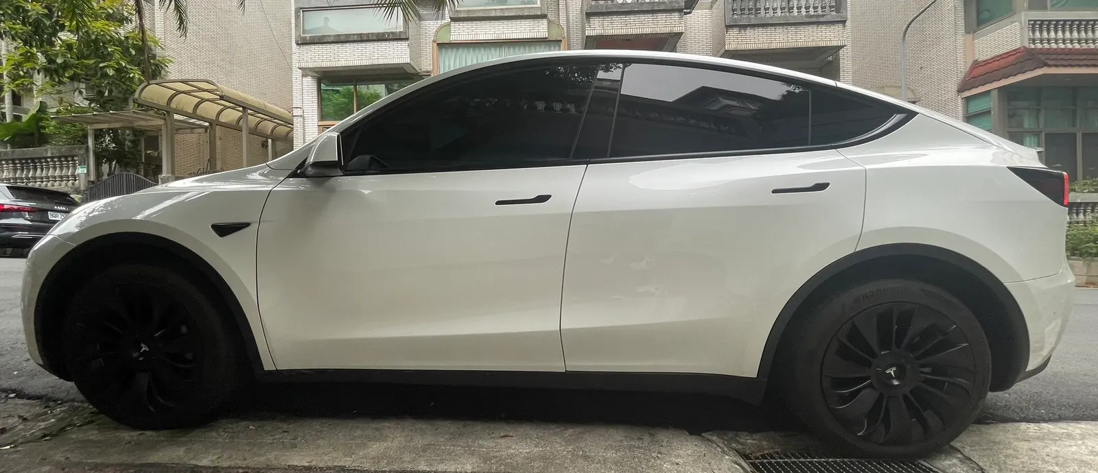 Tesla Model Y LR 照片 1