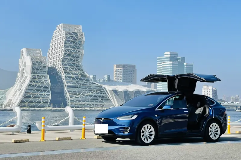 Tesla Model X LR
