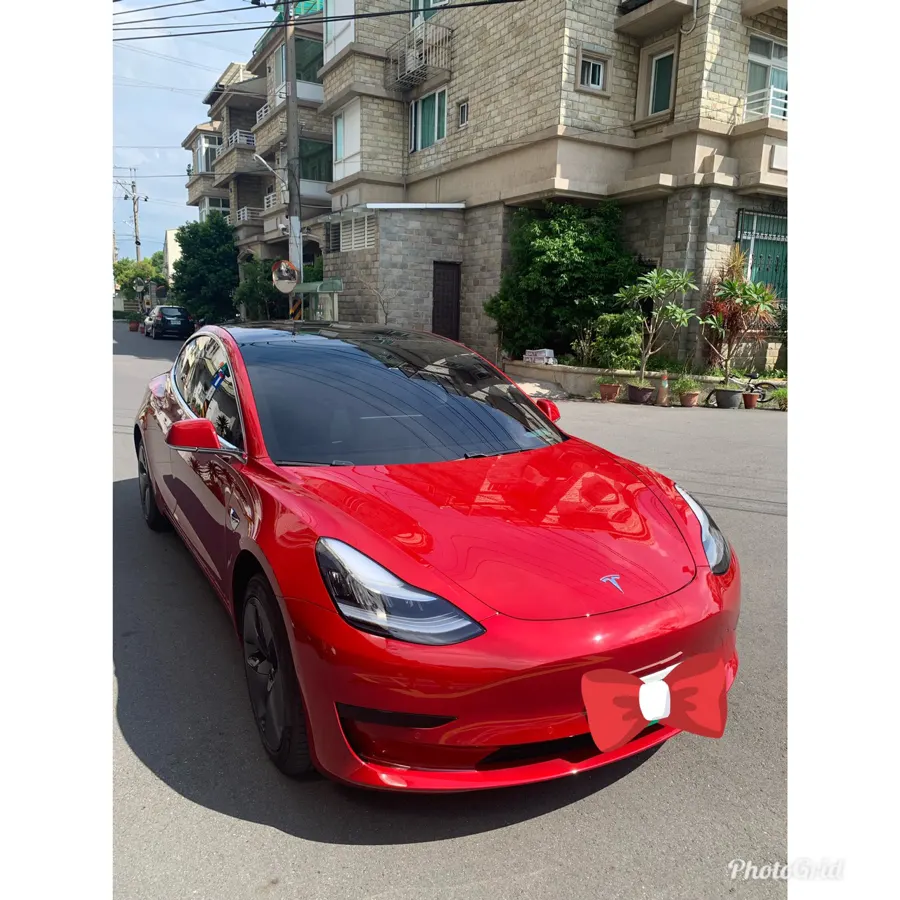 Tesla Model 3 SR+ 照片 1