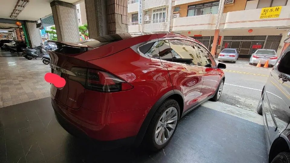 Tesla Model X 100D