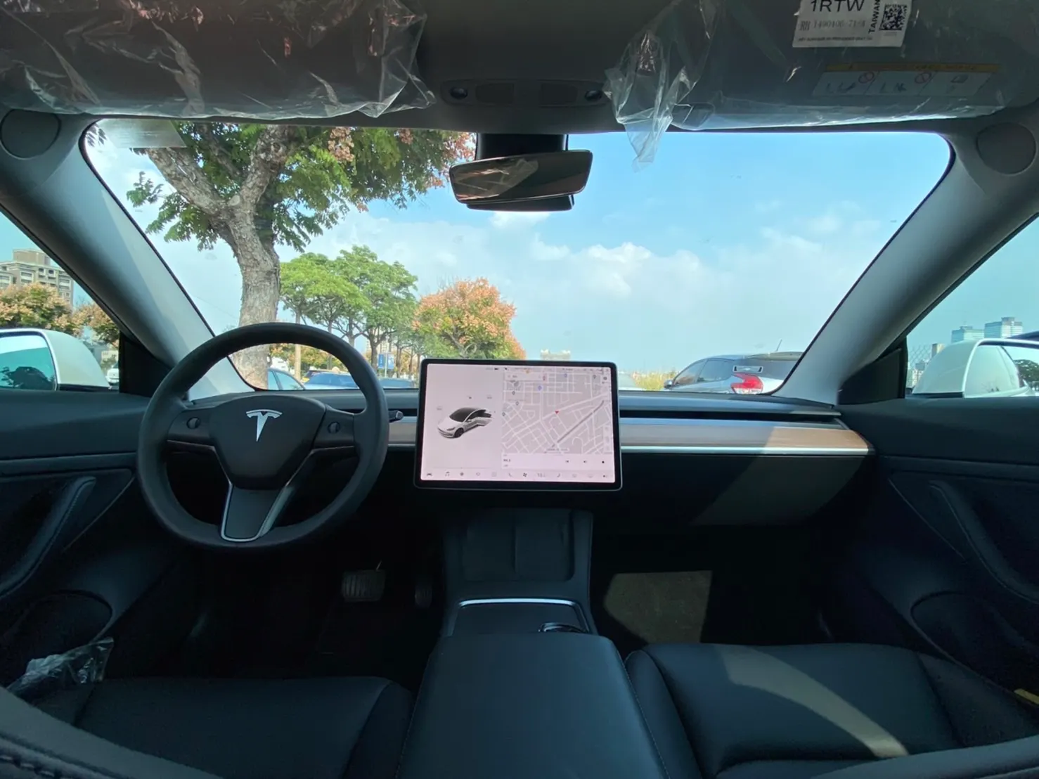 Tesla Model 3 SR+ 照片 1