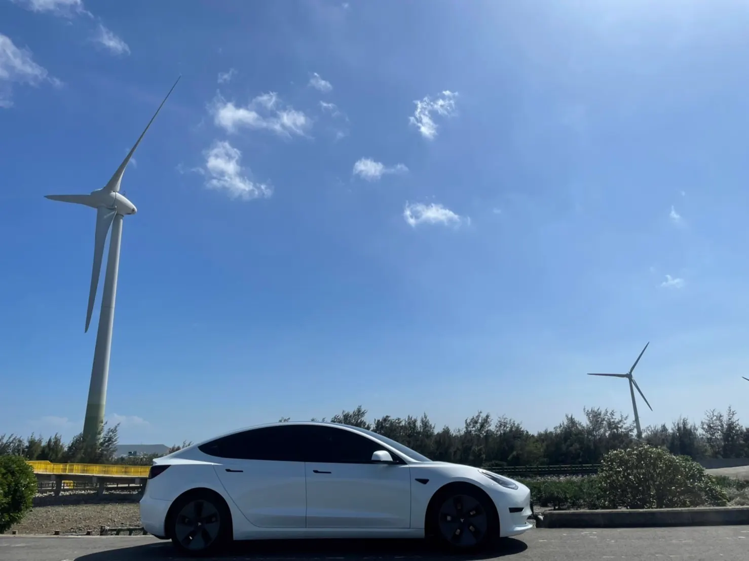 Tesla Model 3 SR+ 照片 1