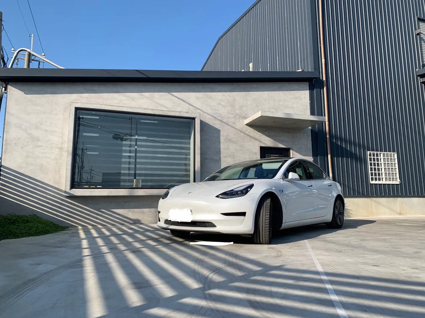 Tesla Model 3 SR+ 照片 1