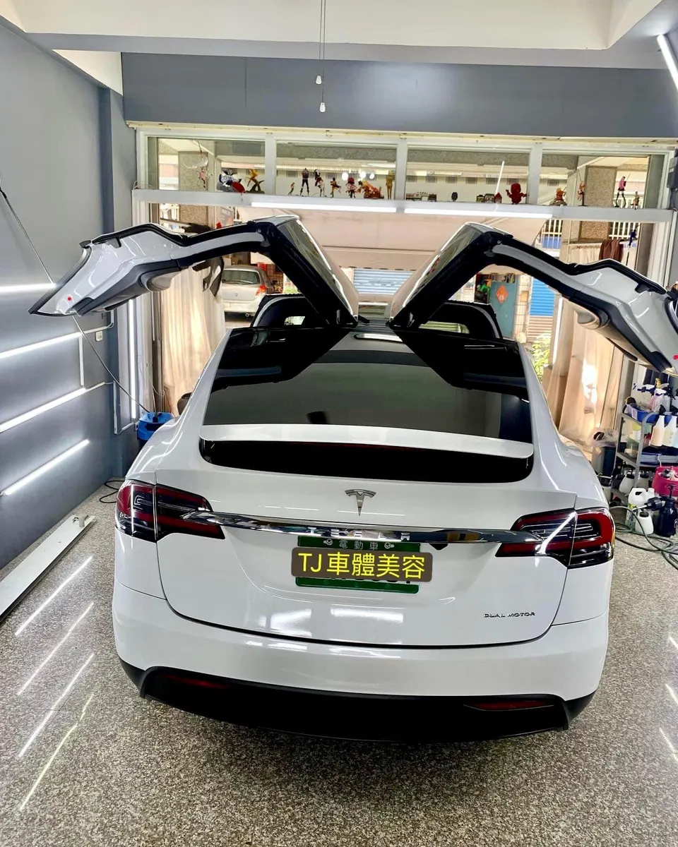 Tesla Model X LR