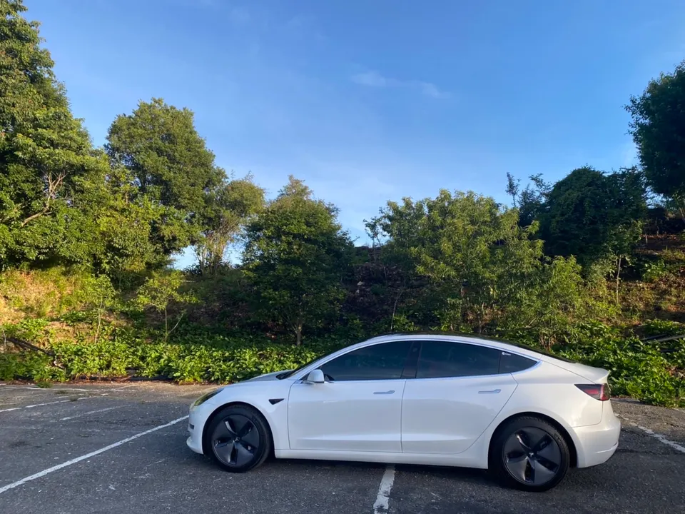 Tesla Model 3 LR