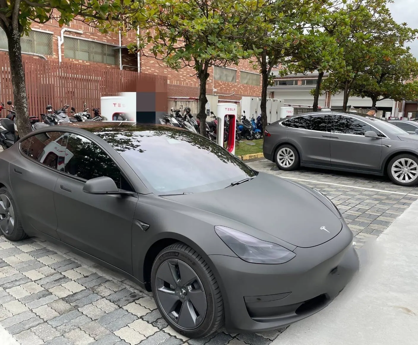 Tesla Model 3 SR+ 照片 1