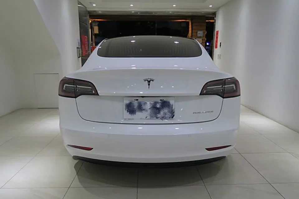 Tesla Model 3 LR