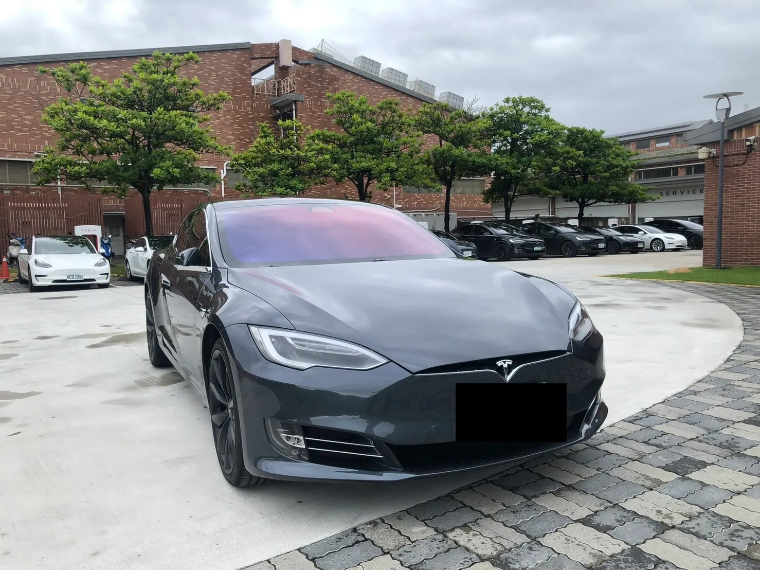 Tesla Model S 75 照片 1