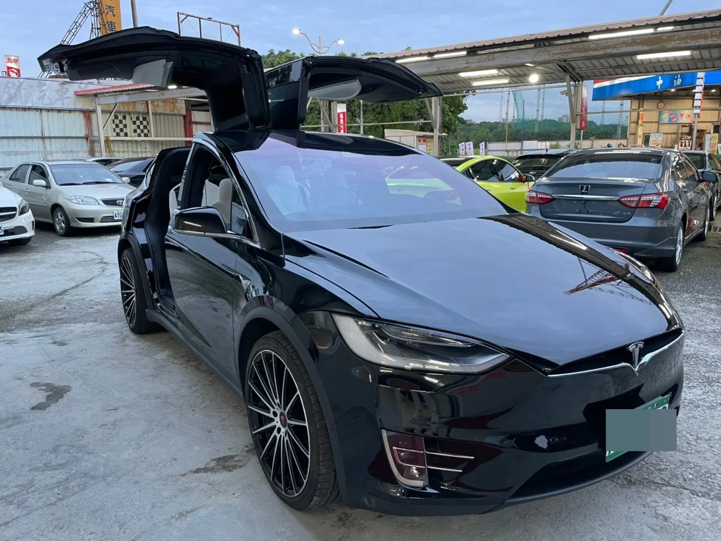 Tesla Model X P100DL 照片 1