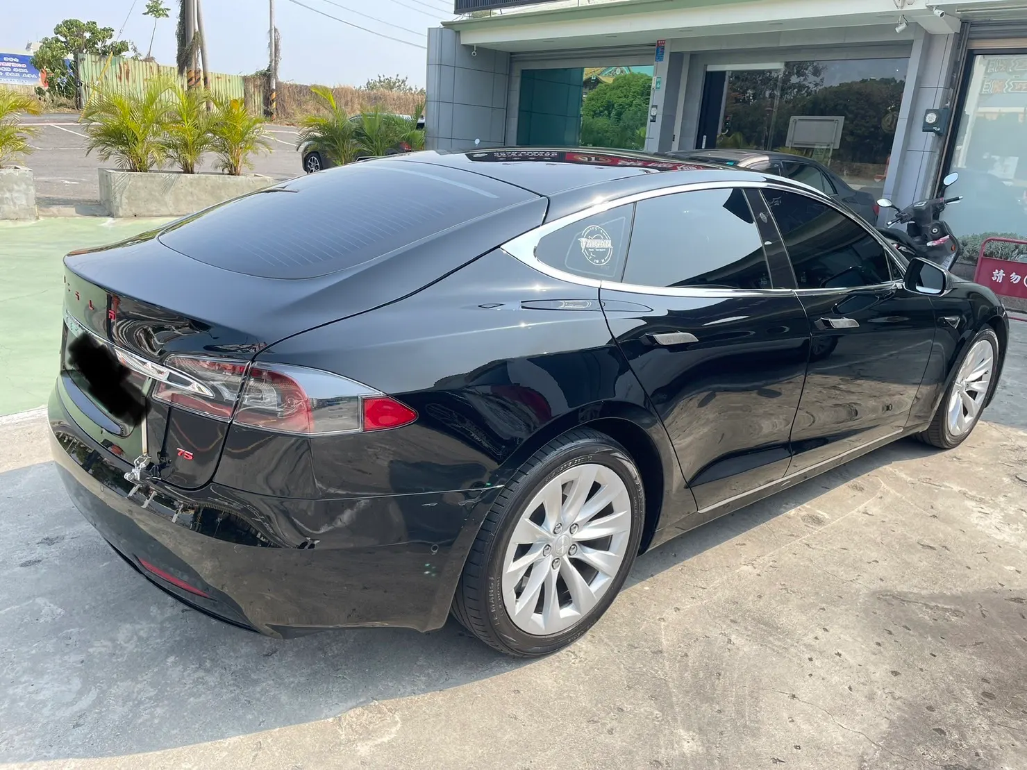 Tesla Model S 75 照片 1