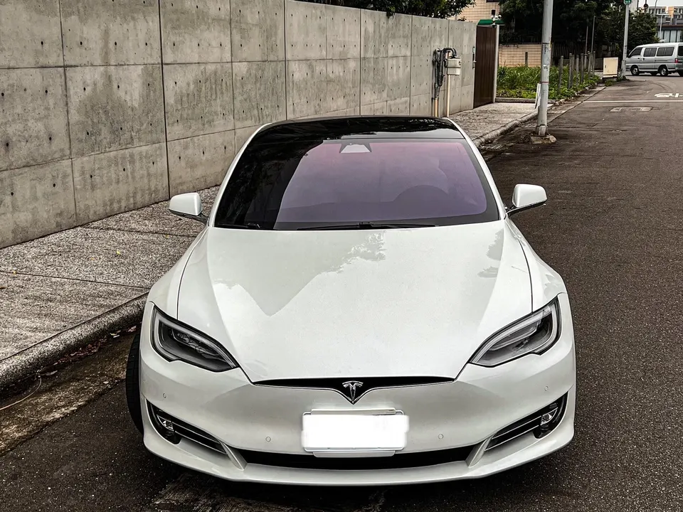 Tesla Model S LR
