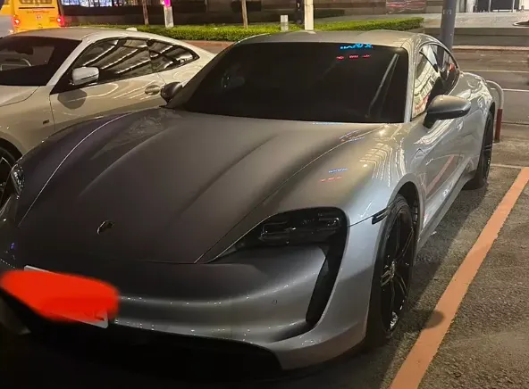 Porsche Taycan 照片 1