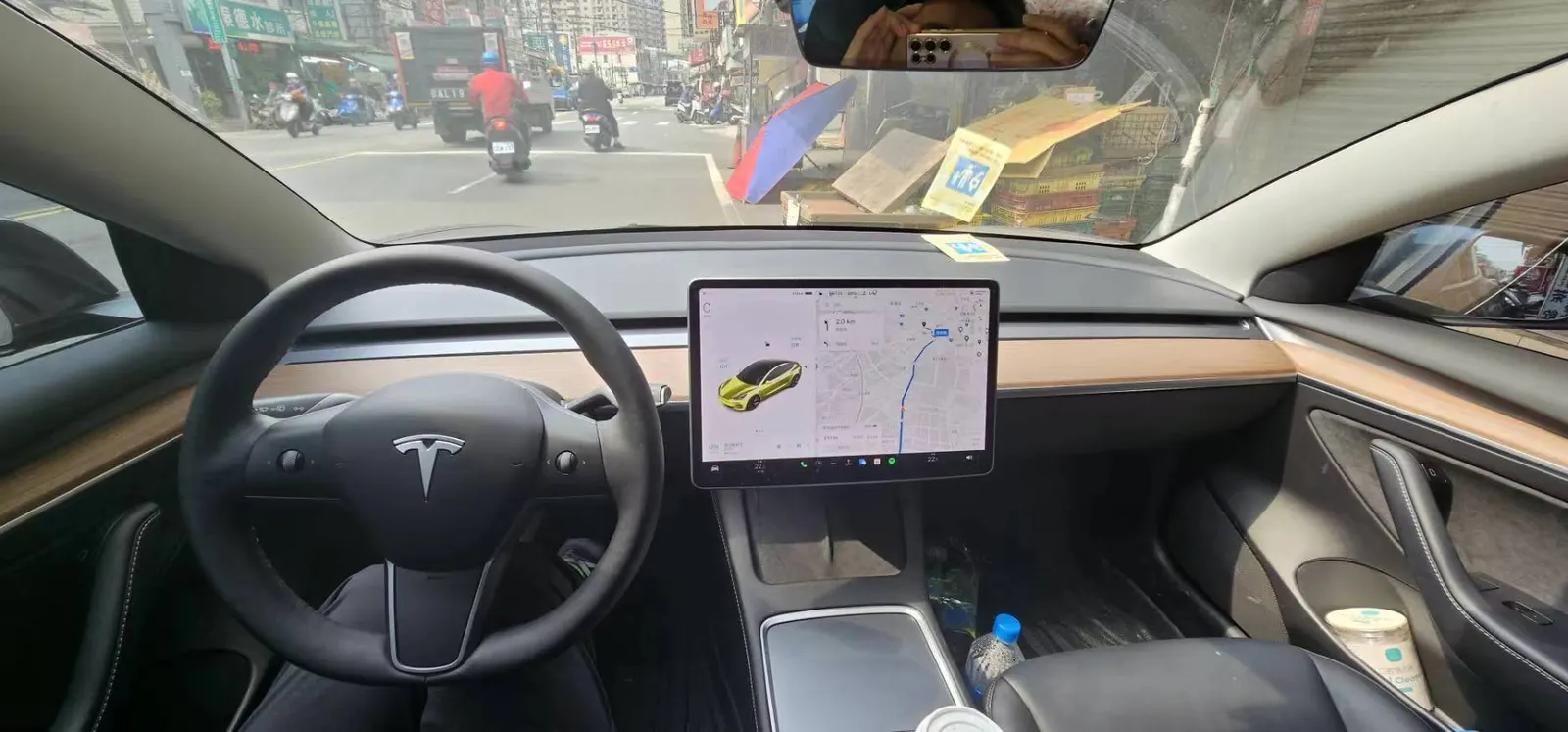 Tesla Model 3 LFP 照片 1
