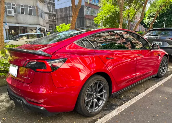 Tesla Model 3 LR 照片 1