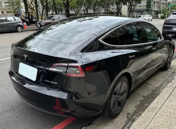 Tesla Model 3 LR