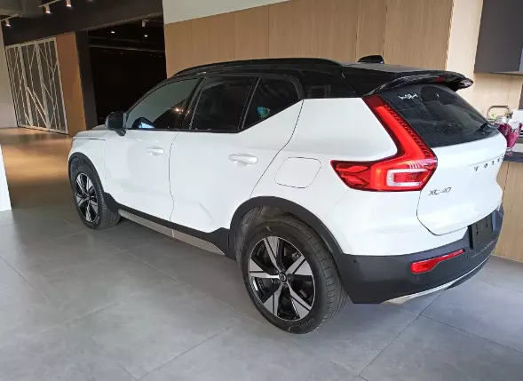 Volvo XC40 照片 1