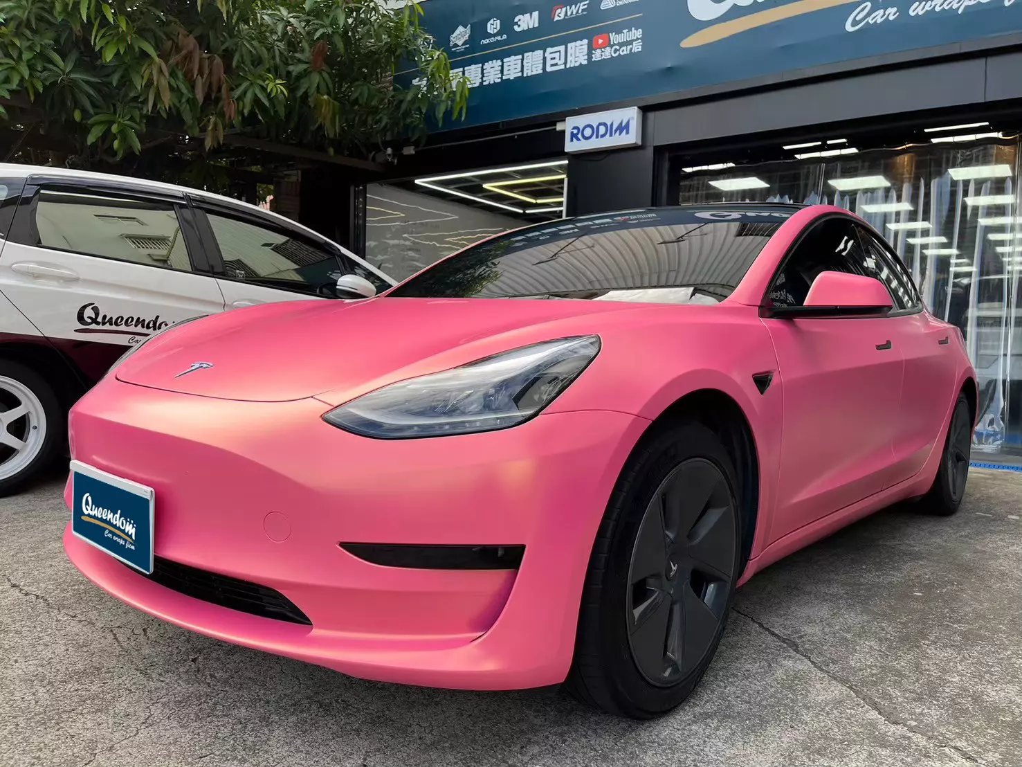 Tesla Model 3 改色・啞面金沙粉
