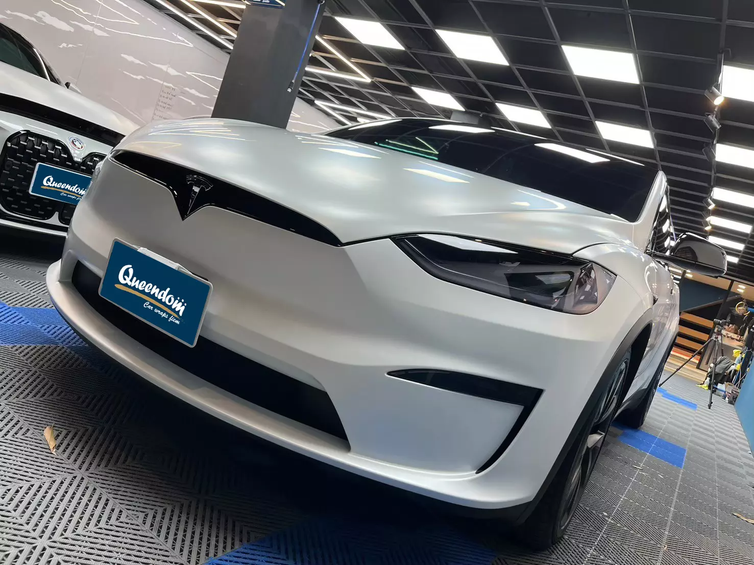 Tesla Model X 消光・局部貼黑